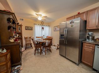 8 Birch Ln UNIT E, East Haven, CT 06513
