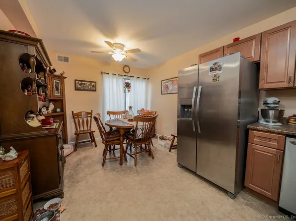 8 Birch Lane #E, East Haven, CT 06513