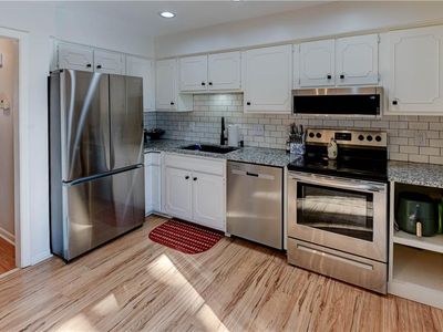 9669 Outlook Dr, Overland Park, KS, 66207