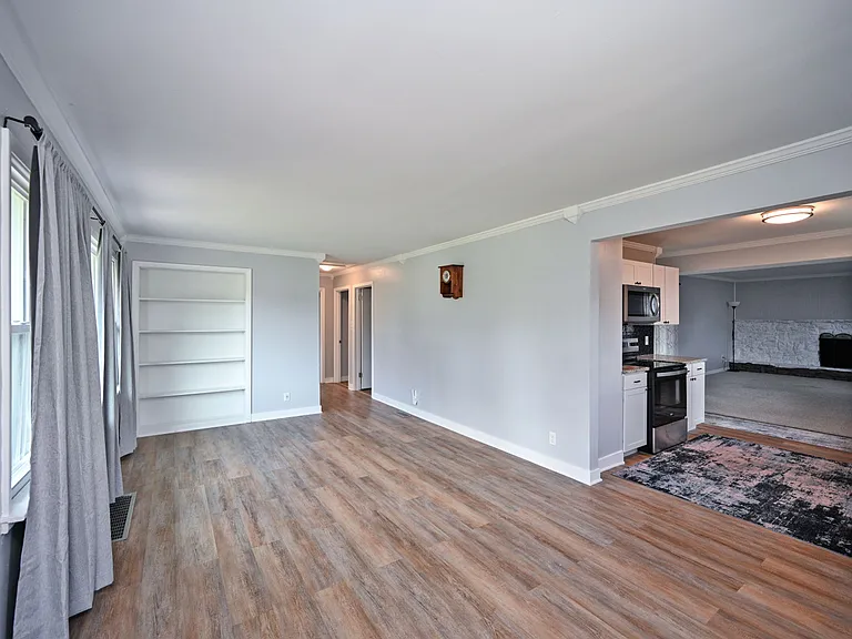 409 Glenn St — Photo 17