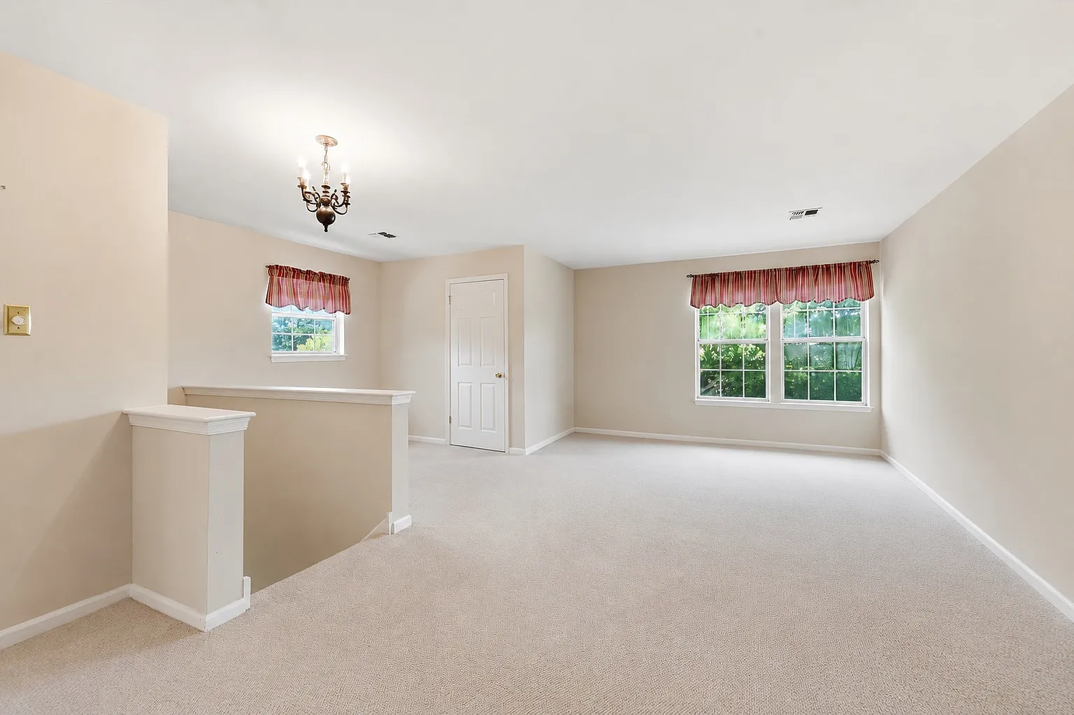 1 bed, 828 sqft, $1,800 — Photo 4
