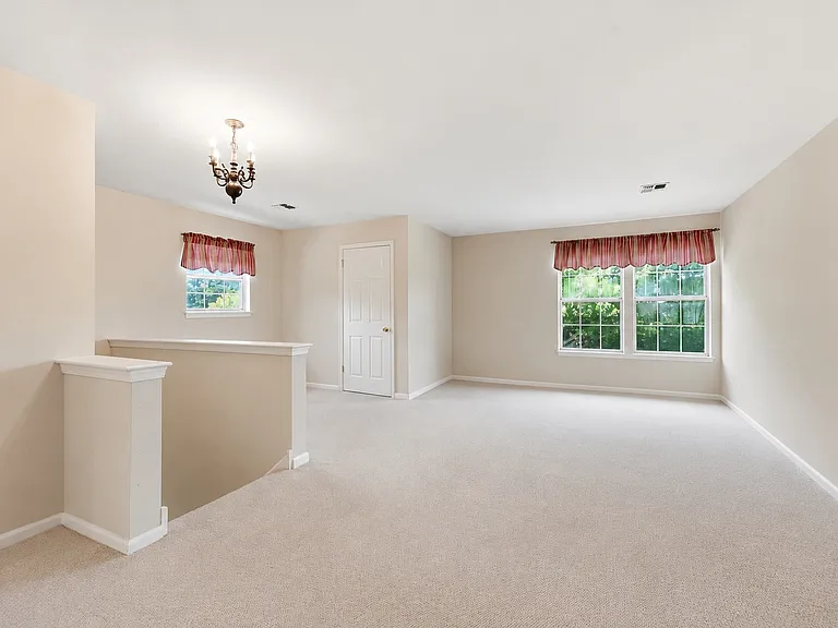 700 Bradford Ter #1 — Photo 4