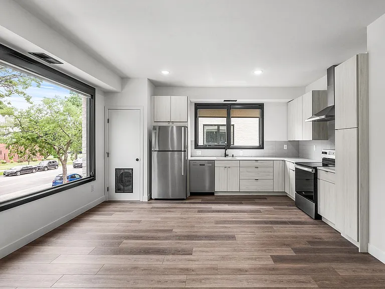 Olive Apartments — Photo 47
