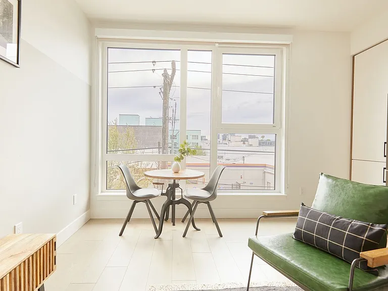 Solis Apartments — Photo 11