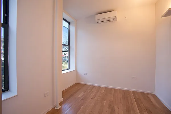 Rented by Compass | media 29