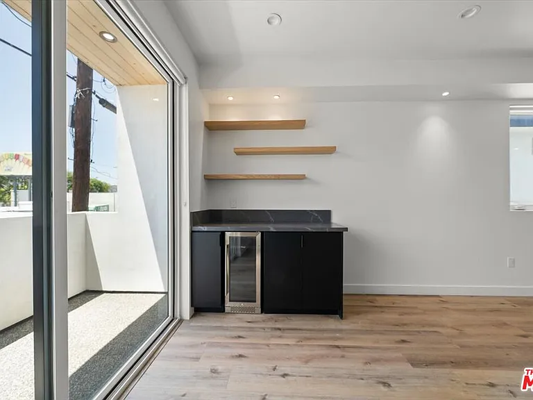 839 N McCadden Pl #B — Photo 9