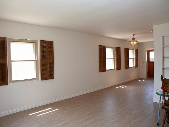 3rd image of 2233 N Dymond St
