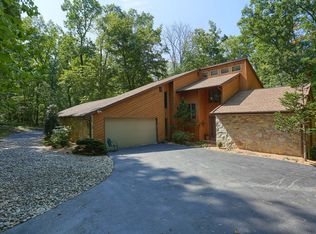 4 Hall Dr, Dillsburg, PA 17019