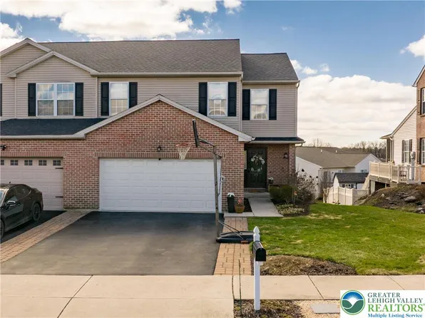 654 Buckingham Dr, Northampton, PA 18067