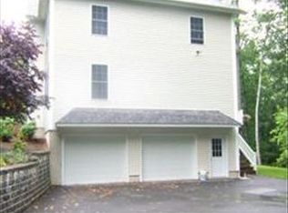 2 Shelters Rd, Groton, MA 01450