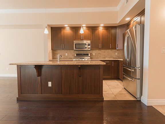 5th image of 1120 Delaware St #502