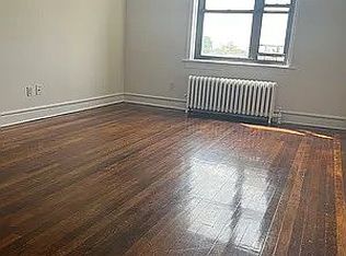 39-02 155th St #69, Flushing, NY 11354