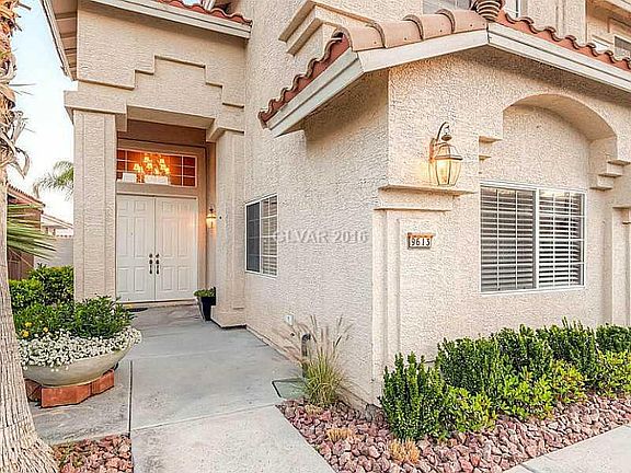 3rd image of 9613 Camino Capistrano Ln