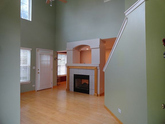 3rd image of 1413 Sturgeon Bay Ct