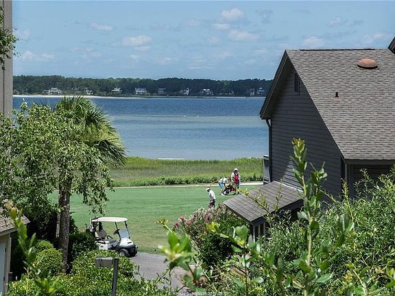 2nd image of 20 Lighthouse Ln Unit 1103