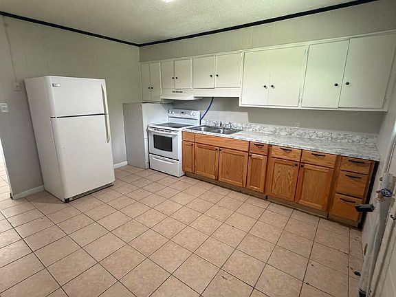 4th image of 1614 Waring Rd NW