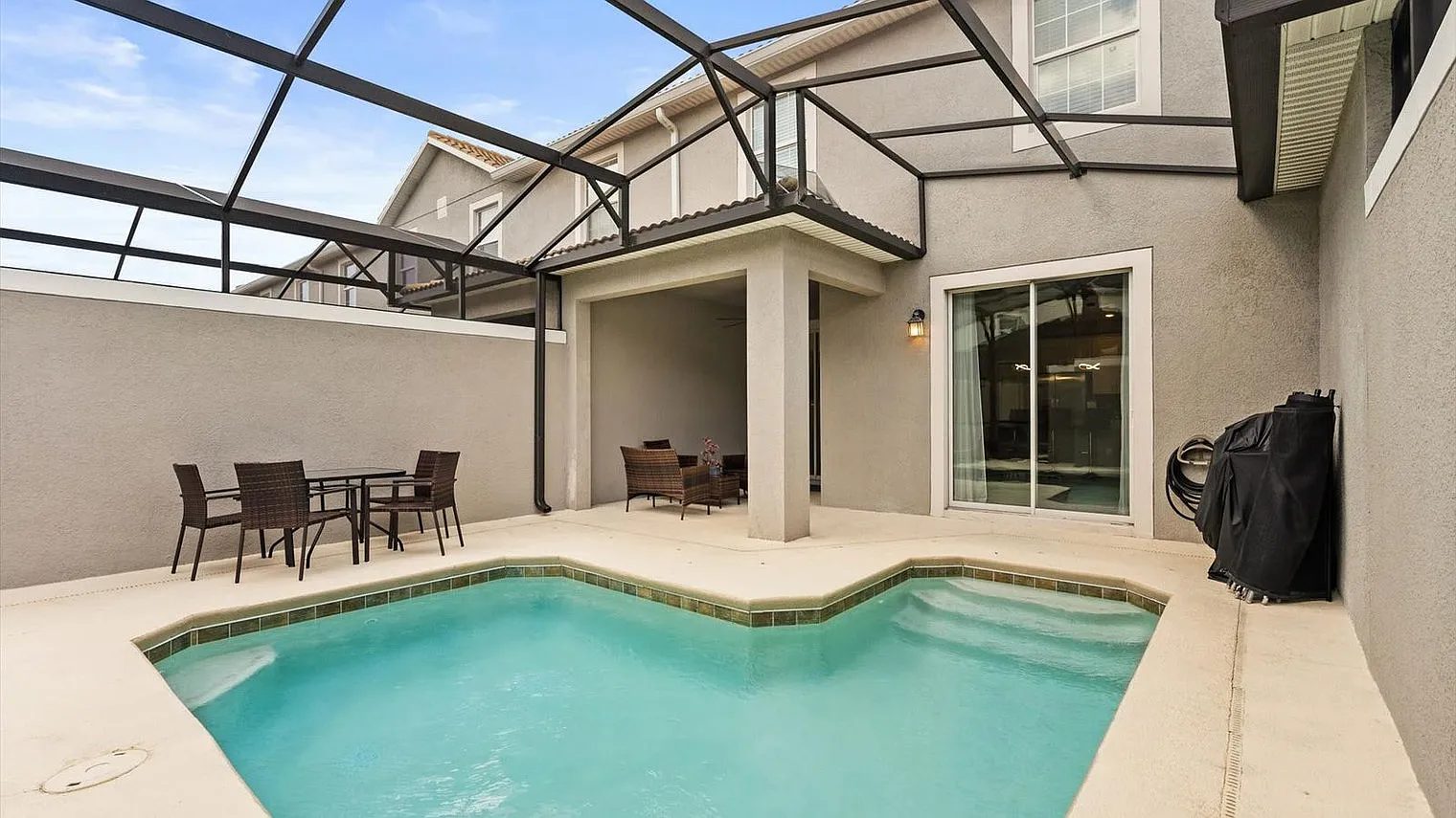 4 bed, 3.0 bath, 1905 sqft, $3,346 — Photo 4