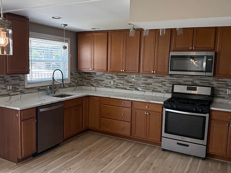9316 Lansford St — Photo 10