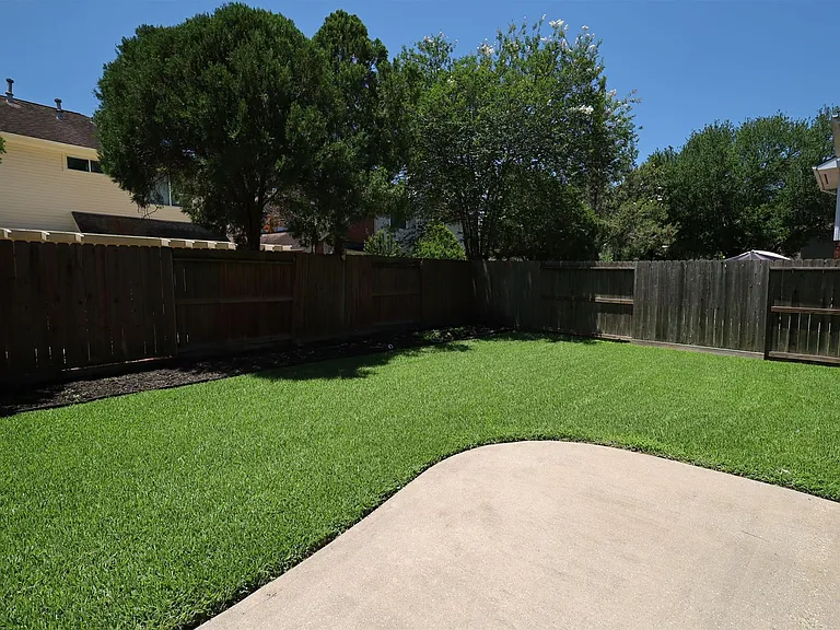 18123 Somerset Knolls Ct — Photo 30