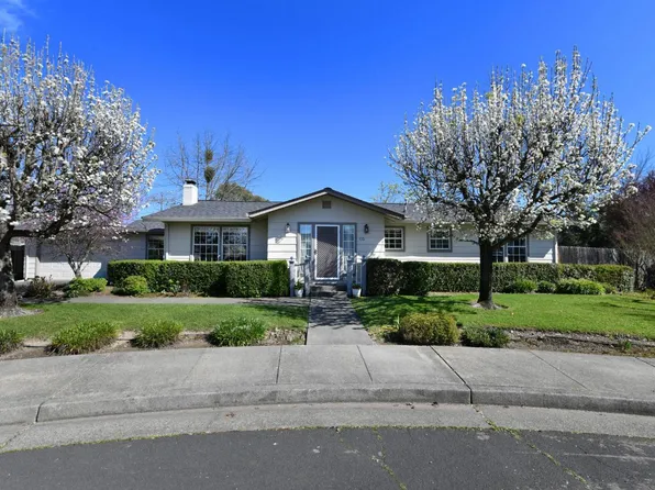 135 Fulton Place, Windsor, CA 95492