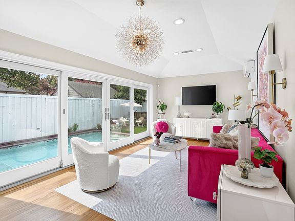 5th image of 7015 Coronado Ave
