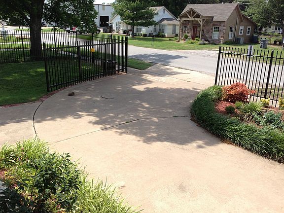 Circle drive with auto gate