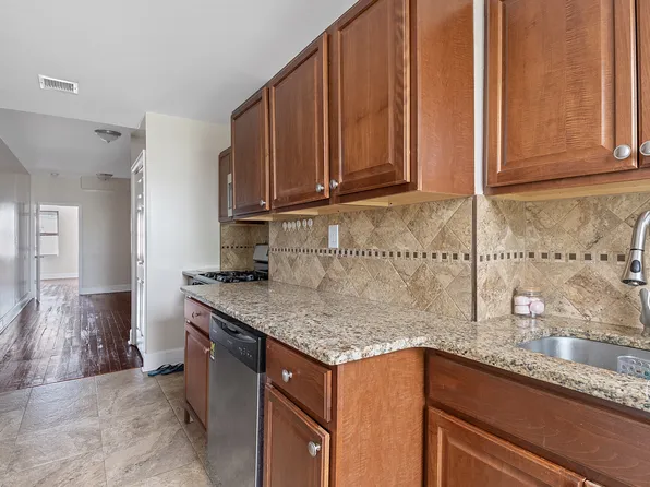 350 7th Street image 7 of 10