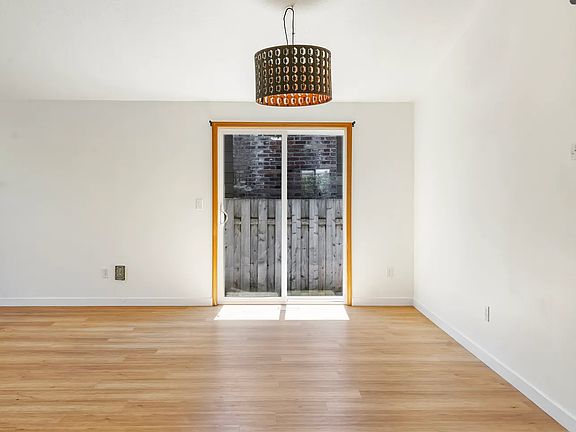 5th image of 6925 SE 65th Ave