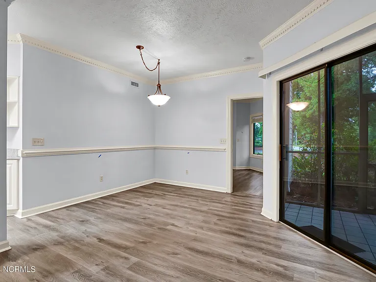 115 Longstreet Dr #101 — Photo 5