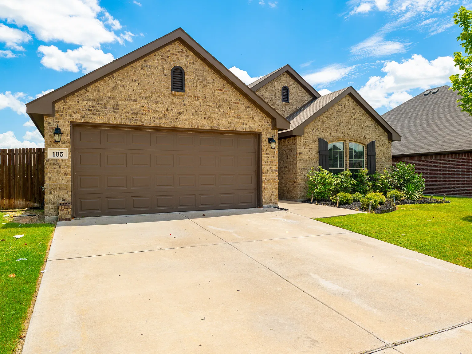 3 bed, 1859 sqft, $2,100 — Photo 2