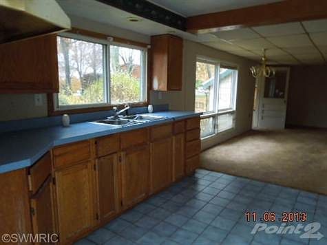5th image of 31841 W Lakeshore Dr