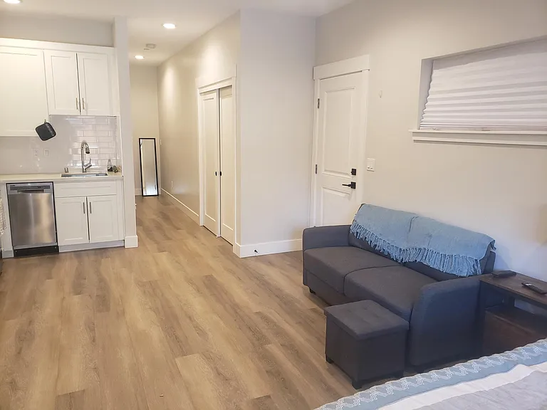 1905 H St #101 — Photo 3