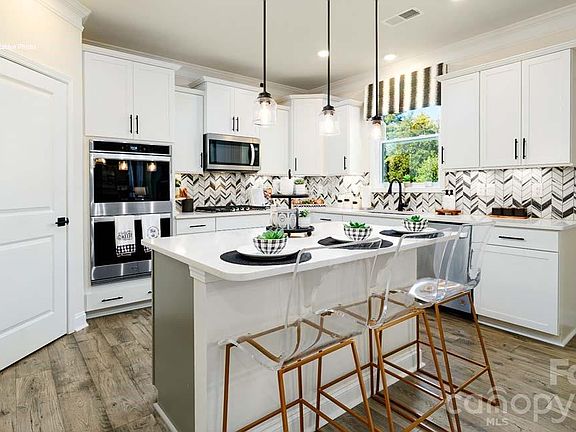 4th image of 3111 Spring Iris Dr