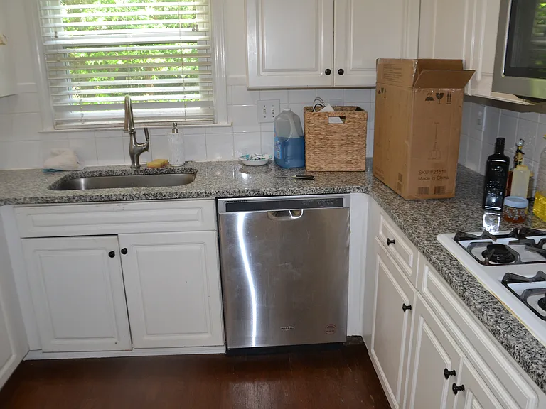 2208 Snug Hbr NE — Photo 34