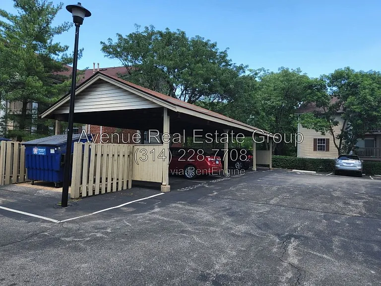 708 Ridgeside Dr — Photo 16