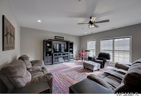 5th image of 1482 Stonewater Dr
