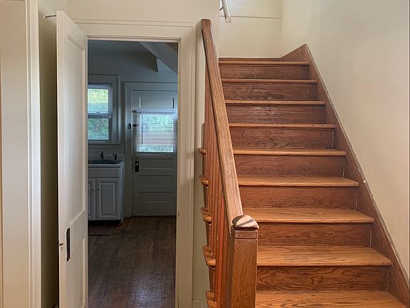 5th image of 704 Granger Ave