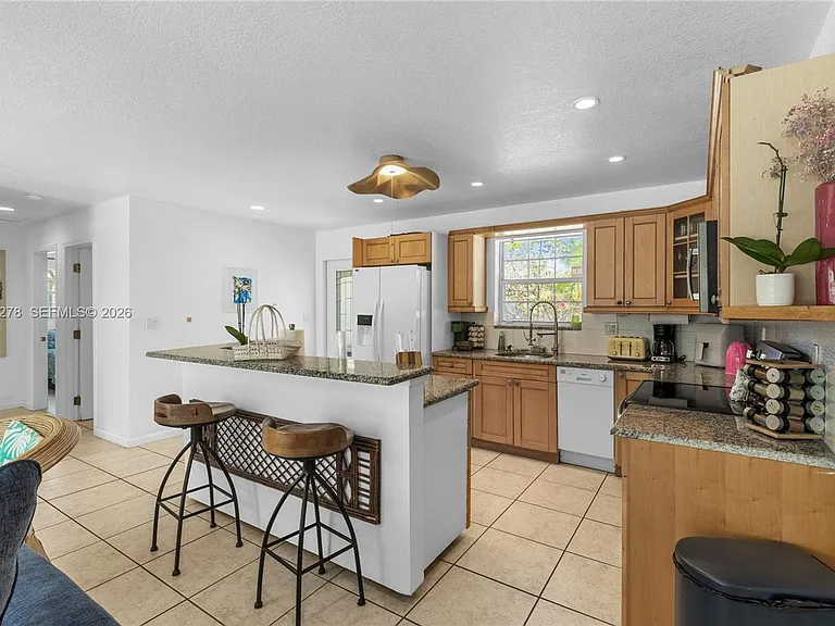 809 SE 14th Dr #809 — Photo 35