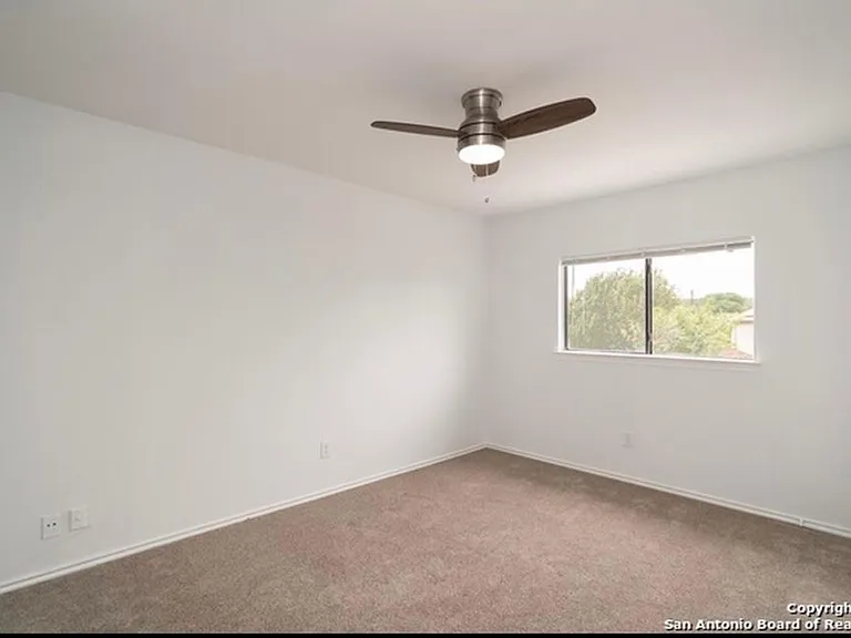 9718 Astin Pl — Photo 17