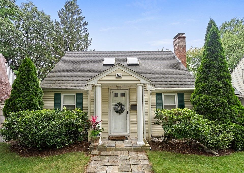 607 Poplar St, Roslindale, MA 02131 Zillow