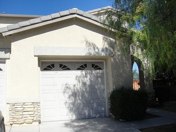 3rd image of 708 Grassy Meadow Dr