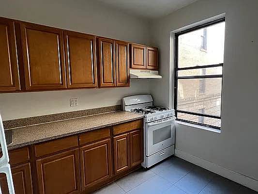 3rd image of 28-35 34th St APT 25