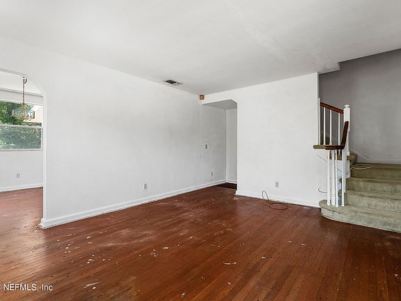 4th image of 3150-3152 BELDEN Circle