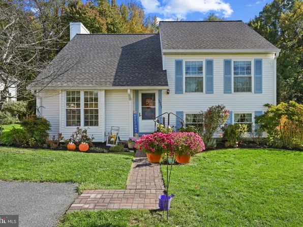 12733 Cunninghill Cove Rd, Middle River, MD 21220