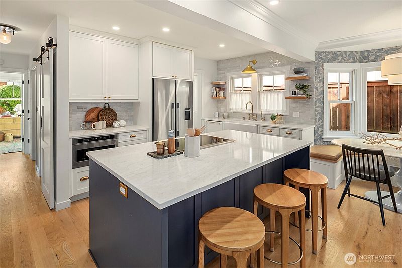 5th image of 5019 36th Avenue NE