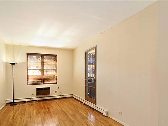 4th image of 100 Manhattan Ave #42