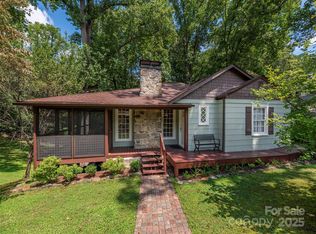 21 Auburn Rd, Waynesville, NC 28786