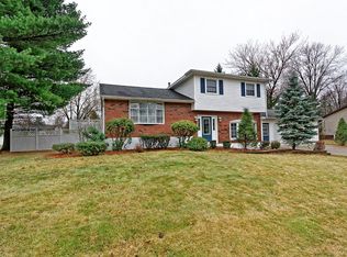 28 Comely Lane, latham, NY 12110