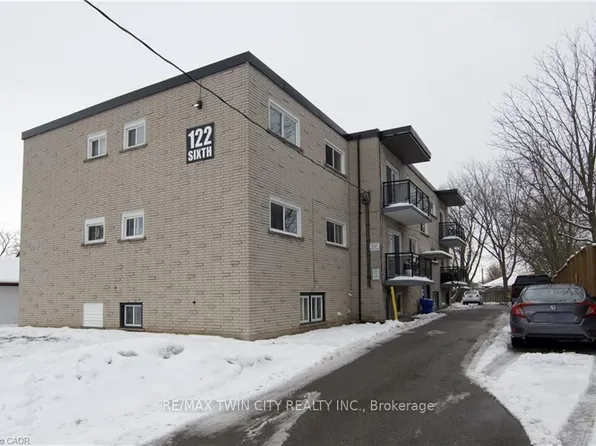 122 6th Ave #304, Kitchener, ON N2C 1R1