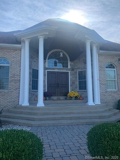 2nd image of 403 Bartholomew Rd